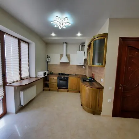 Apartment квартира на 10-й фонтана Odesa
